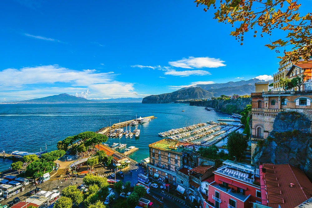 Water Taxi e Trasferimenti in Barca da Sorrento e Napoli